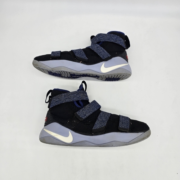 Nike LeBron Soldier 11 XI Black Blue Grey Basketball Shoes 918369-005 Youth 7Y - Picture 7 of 7
